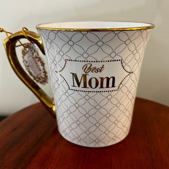 10 Strawberry Street “ Best Mom “ Mug | Gold Floral Ceramic Gift Cup 16oz - Picture 2 of 4